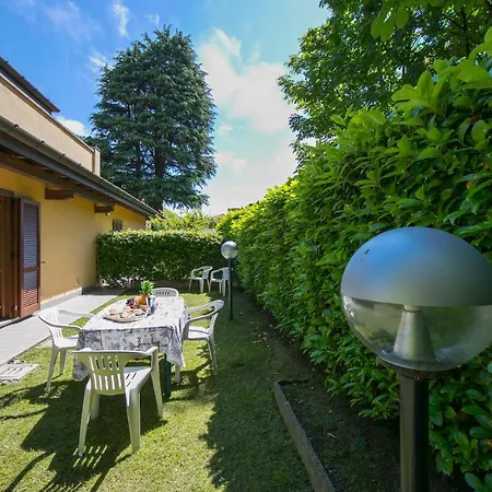 Holiday home Laveno-mombello Sleeps 6 *